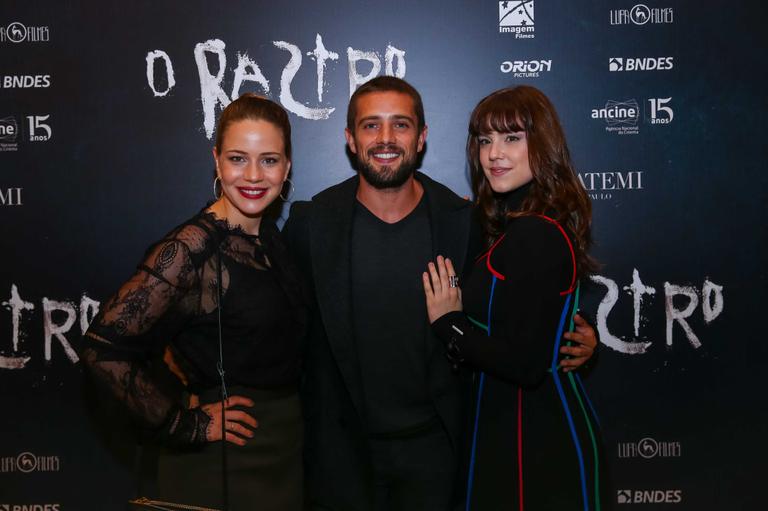 Leandra Leal, Rafael Cardoso e Alice Wegmann na pré-estreia de O Rastro
