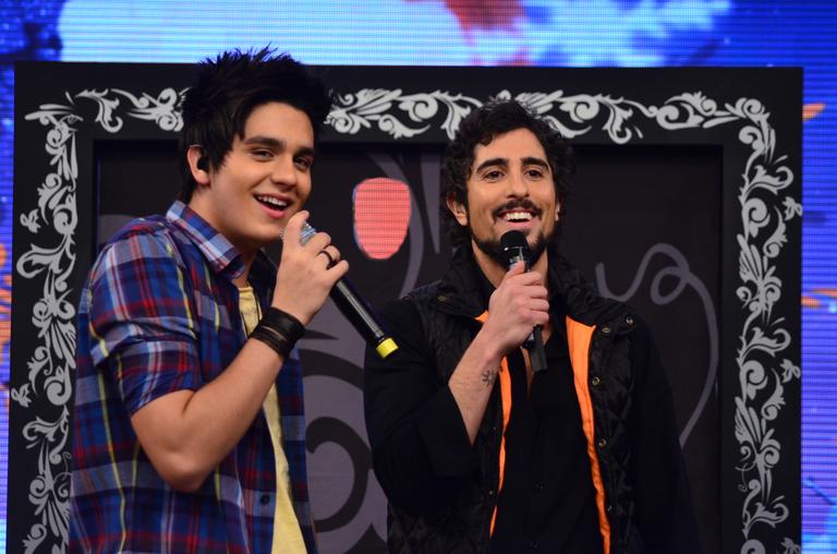 Marcos Mion e Luan Santana no Legendários em 2011