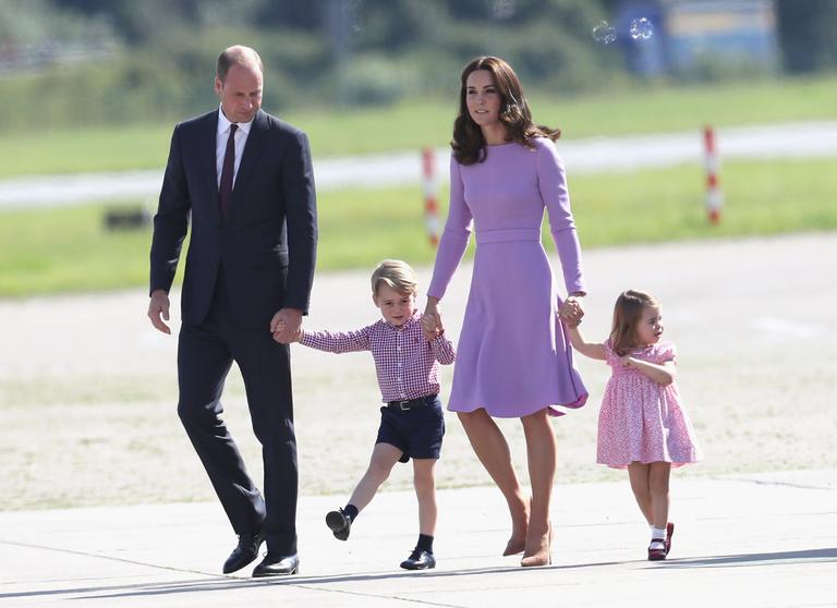 Kate Middleton combina as roupas dos filhos; veja
