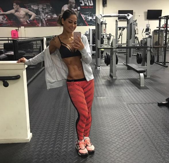 Musa fitness: Inspire-se nos looks de academia de Mayra Cardi