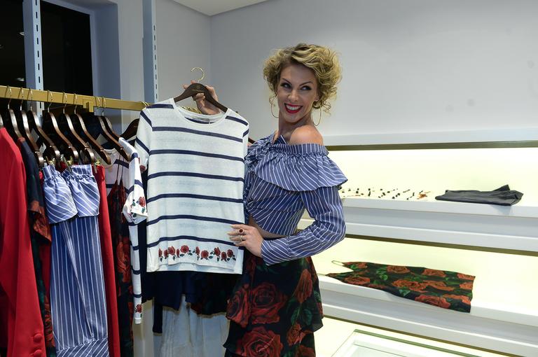 Ana Hickmann inaugura nova loja em São Paulo
