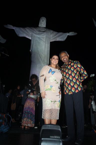 Preta Gil canta com o pai, Gilberto Gil, no Cristo Redentor