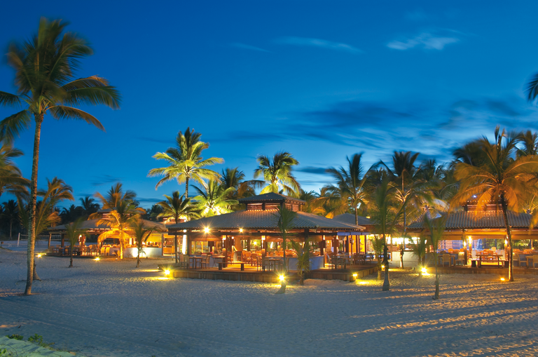 Vista do restaurante praia do Hotel Transamérica Ilha de Comandatuba