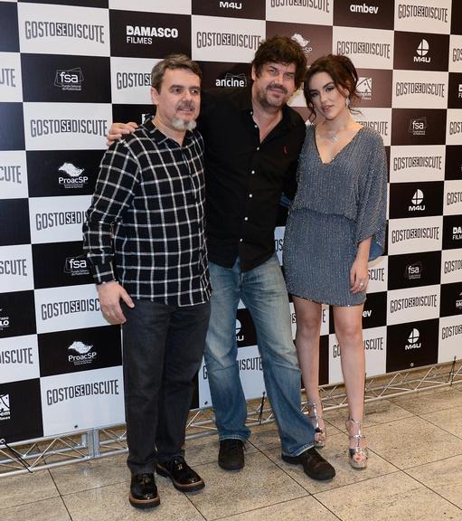 Cássio Gabus Mendes e Kéfera participam do lançamento do filme 'Gosto Se Discute'