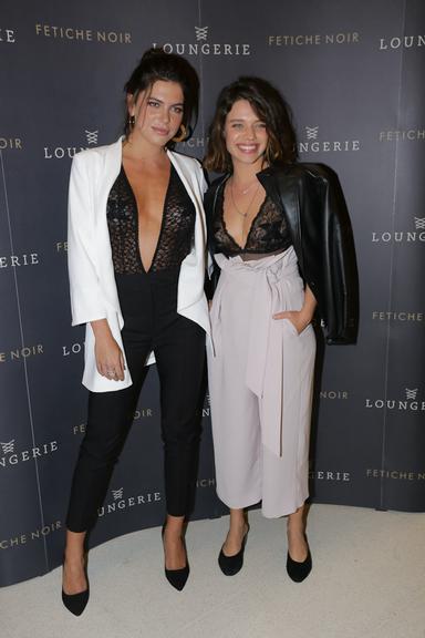 Mariana Goldfarb e Bruna Linzmeyer em evento de moda