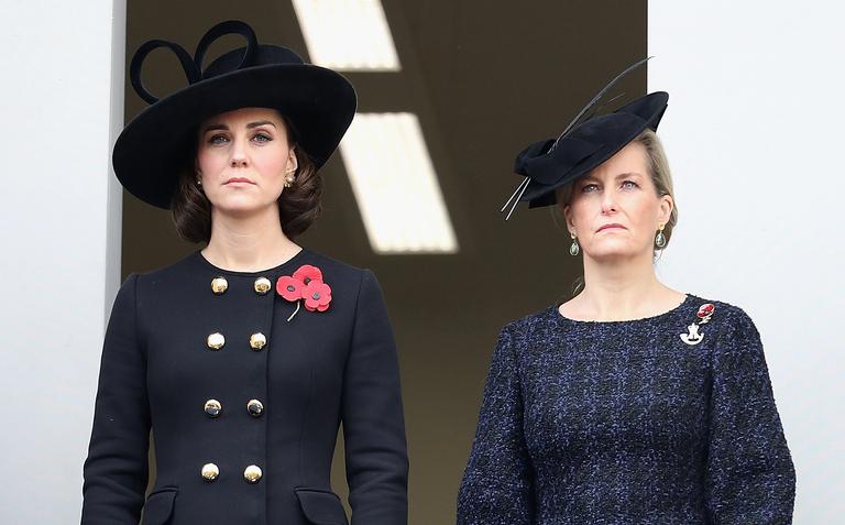Kate Middleton adota corte chanel “fake” 