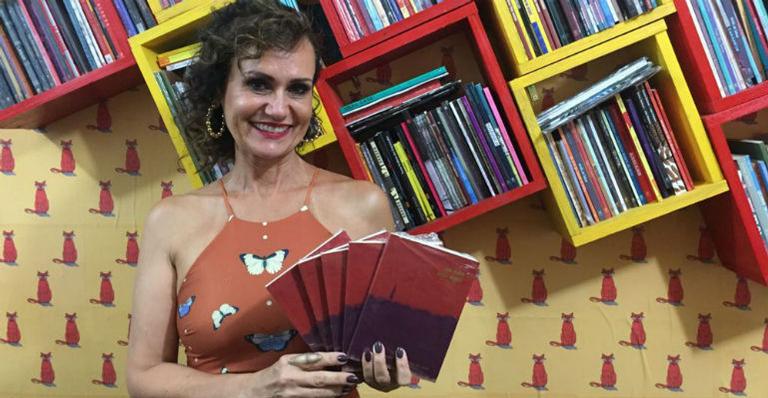 Faa Morena lança seu novo livro 'Eu Não Sou Aqui'