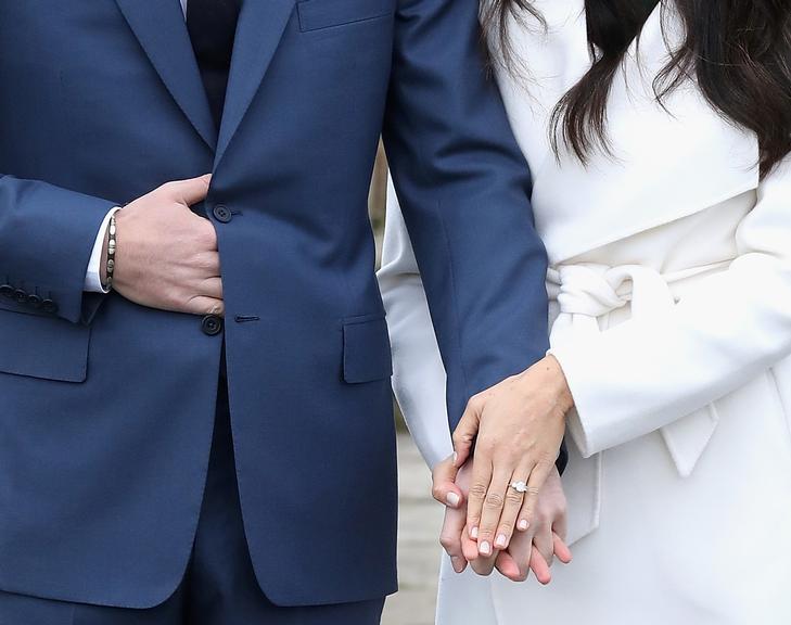 Veja o anel de noivado de Meghan Markle com Príncipe Harry