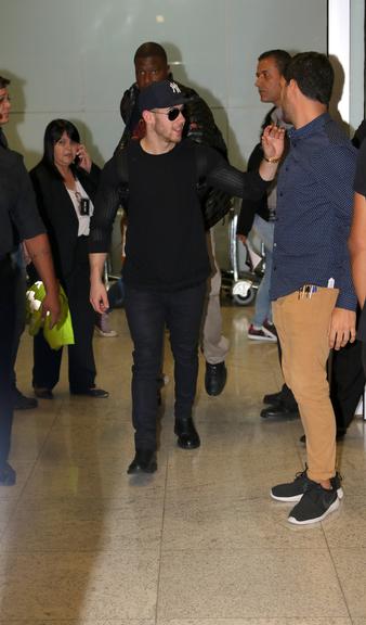 Nick Jonas desembarca em São Paulo