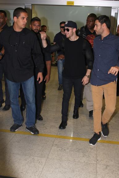 Nick Jonas desembarca em São Paulo