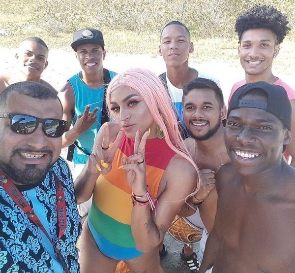 Pabllo Vittar e Diplo gravam videoclipe no Rio