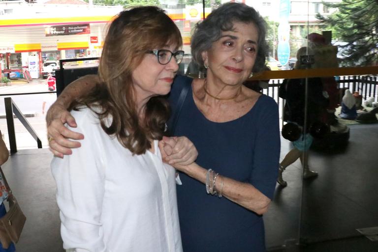 Glória Perez celebra missa em memória de sua filha, Daniella Perez