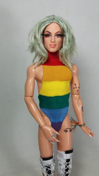 Pabllo Vittar vira boneca drag queen super realista
