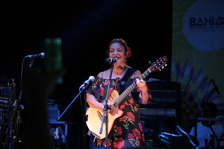 Monica Sangalo realiza show no Pelourinho, em Salvador