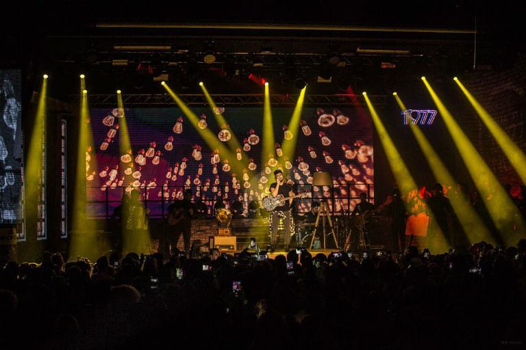 Luan Santana emociona público em show na Suíça