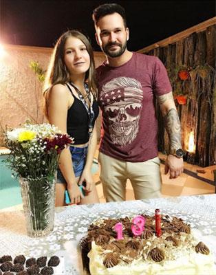 Zilu Camargo vai ao aniversário da filha do namorado