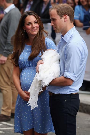 Nascimento do príncipe George, primeiro filho de príncipe William e Kate Middleton