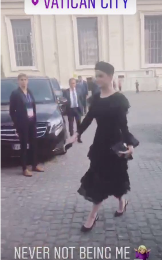 Katy Perry e Orlando Bloom conhecem o Papa Francisco