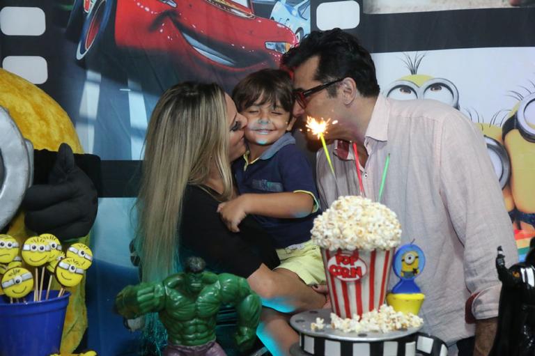 Luciano Szafir comemora o aniversário de 3 anos do caçula