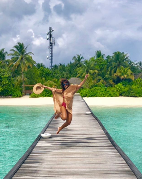 Juliana Paes e o marido curtem férias nas Maldivas
