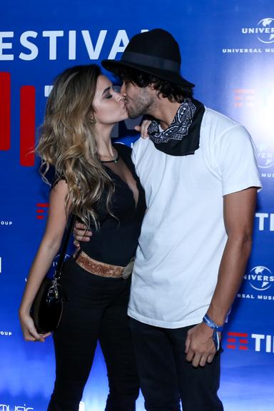 Talita Younan assume namoro com Fabio Scalon