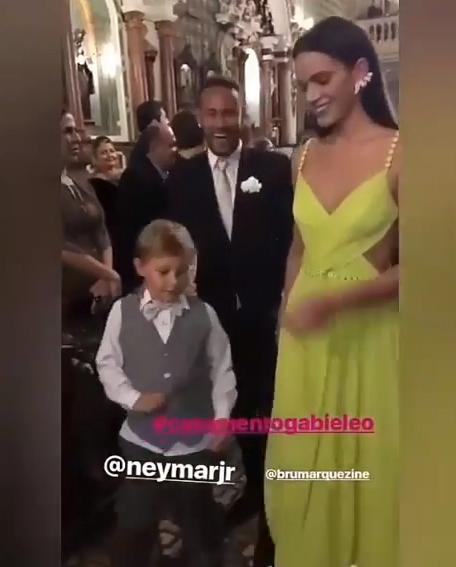 Bruna Marquezine e Neymar Jr. roubam a cena em casamento