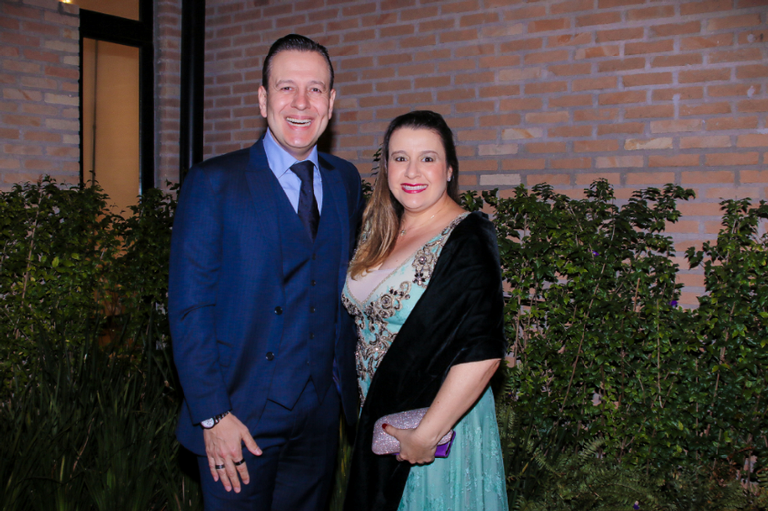 Fabíola Gadelha se casa com Bruno Amaral em São Paulo