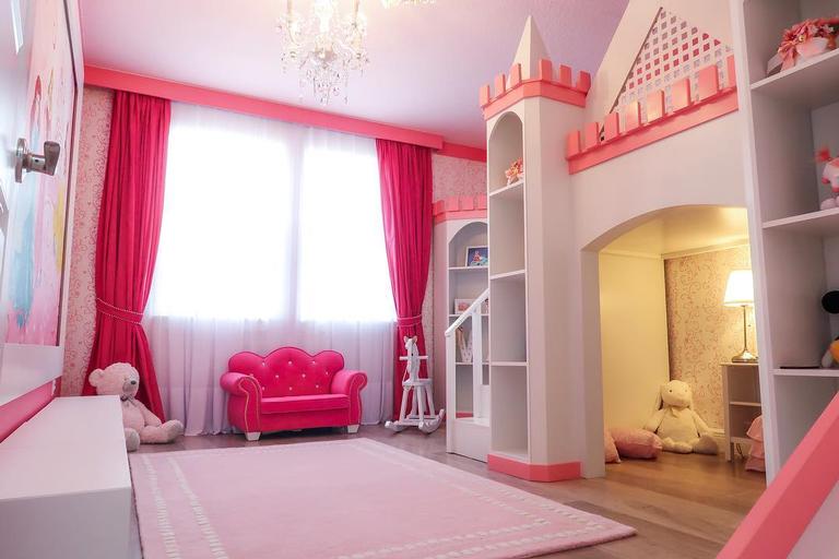 Bella Falconi exibe luxuoso quarto de Vicky