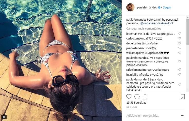 Paula Fernandes curte férias em Orlando