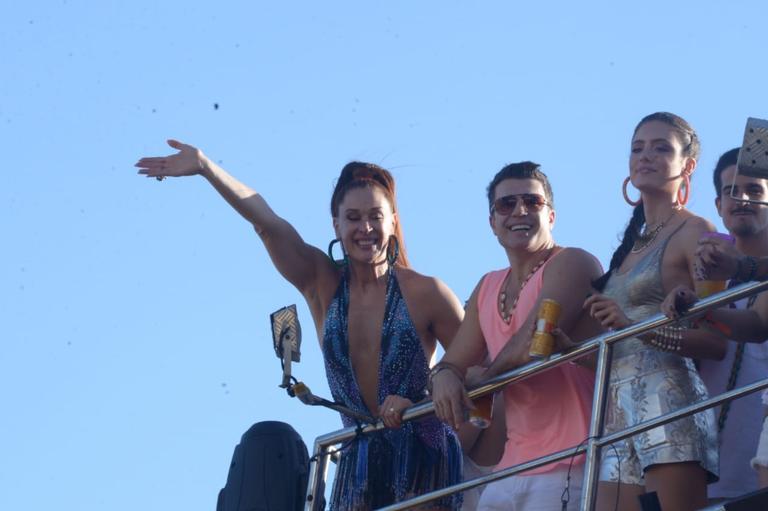 Retorno de Ivete Sangalo no Carnaval agita Salvador: Veja o que rolou no trio da cantora!