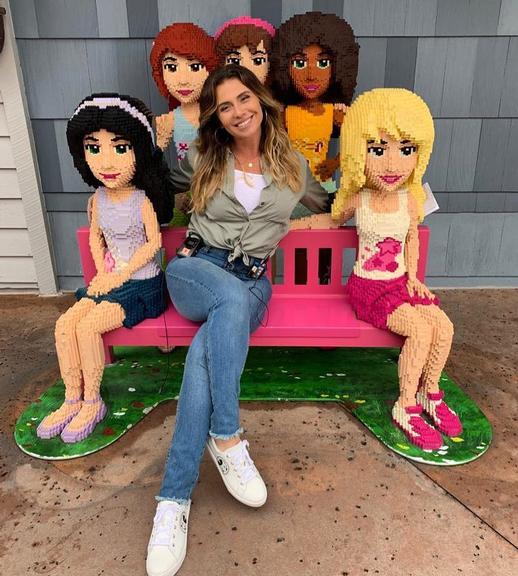Curtindo a Disney, Giovanna Antonelli revela: ''Voltei na infância!'' 
