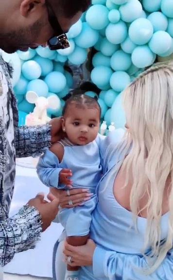 Khloé Kardashian celebra o primeiro aniversário da filha