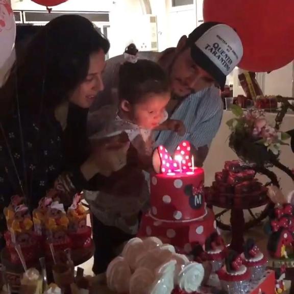 Yanna e Bruno comemoram o aniversário de 2 anos da filha
