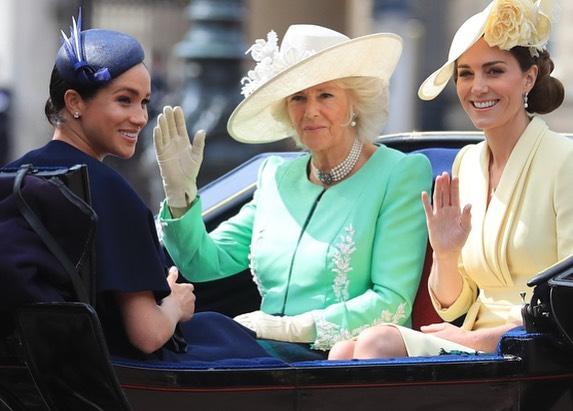 A Família Real comemora hoje o aniversário de 93 anos da Rainha Elizabeth II