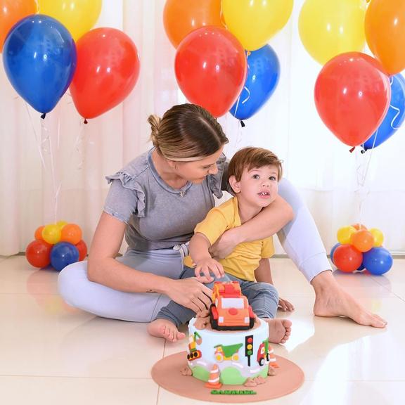 Andressa Suita comemora aniversário de 2 anos do primogênito