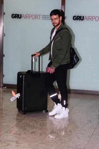Liam Payne desembarca no Brasil para show em festival