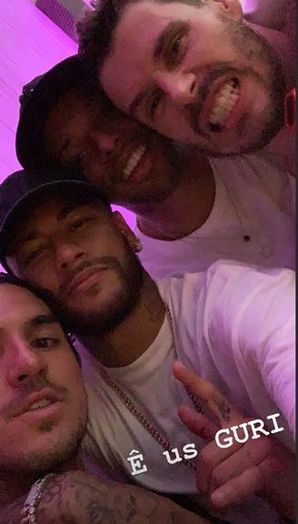 Neymar Jr, Gabriel Medina e Luciano Huck se reúnem em festa