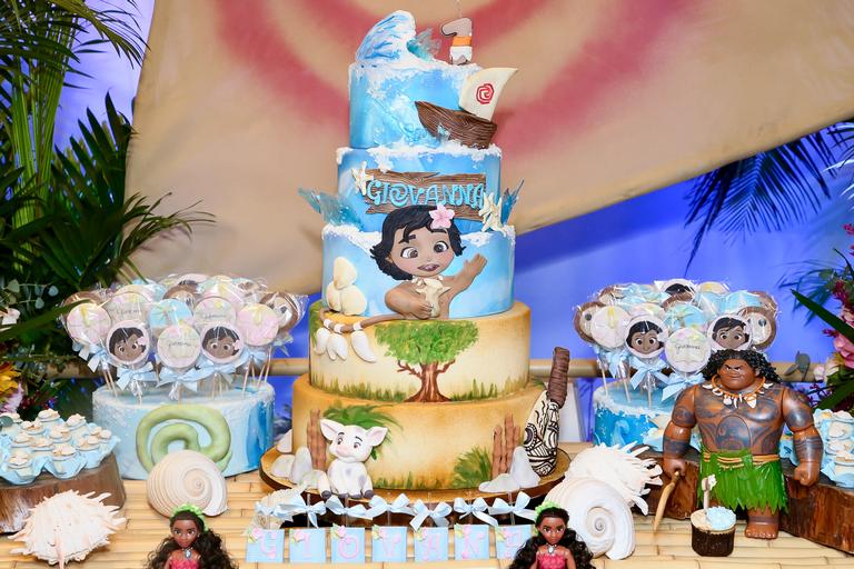 Simaria promove festa para comemorar aniversário da filha