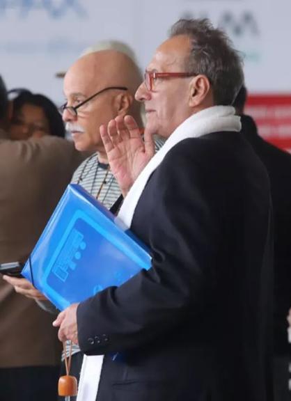 David Pinheiro e Paulo Cintura marca presença no velório de João Carlos Barroso