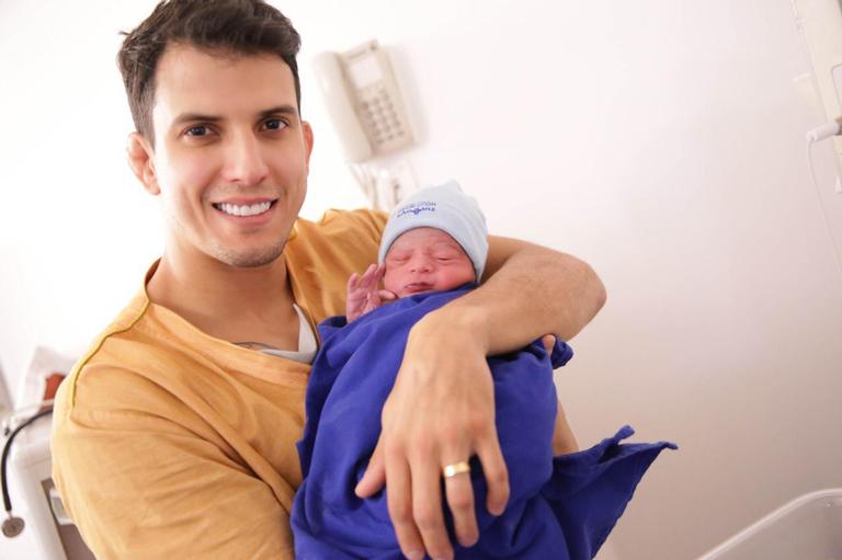 Segundo filho de Lucilene Caetano e Felipe Sertanejo nasce de parto normal