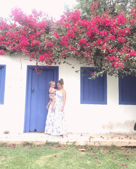 Eliana mostra viagem com a família em Trancoso na Bahia