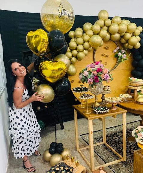 Graciele Lacerda mostra detalhes de festa de aniversário de 70 anos da mãe