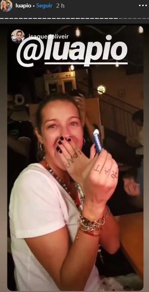 Luana Piovani ganha festa da família do namorado em Israel