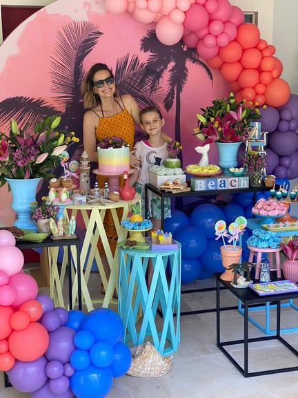 Filha de Fernanda Rodrigues e Raoni Carneiro comemora 10 anos com festa