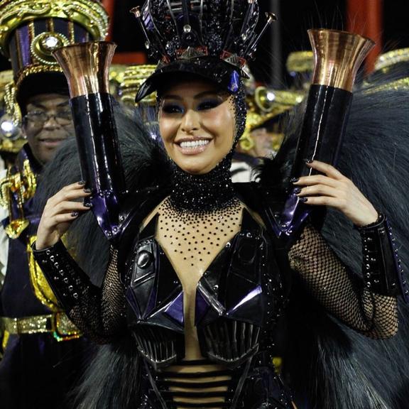Sabrina Sato desfila pela segunda vez no Carnaval pela Vila Isabel