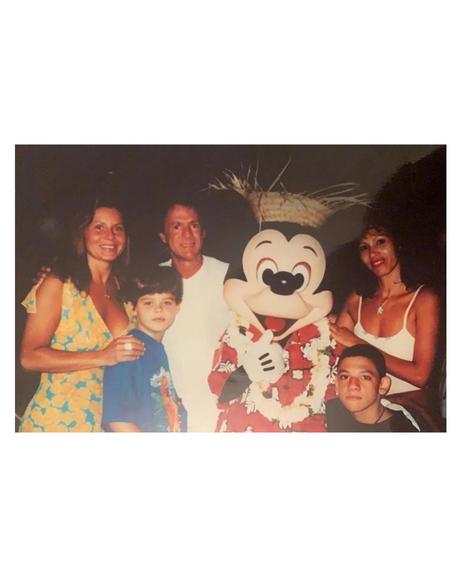 Vera Fischer relembra viagem com família para a Disney