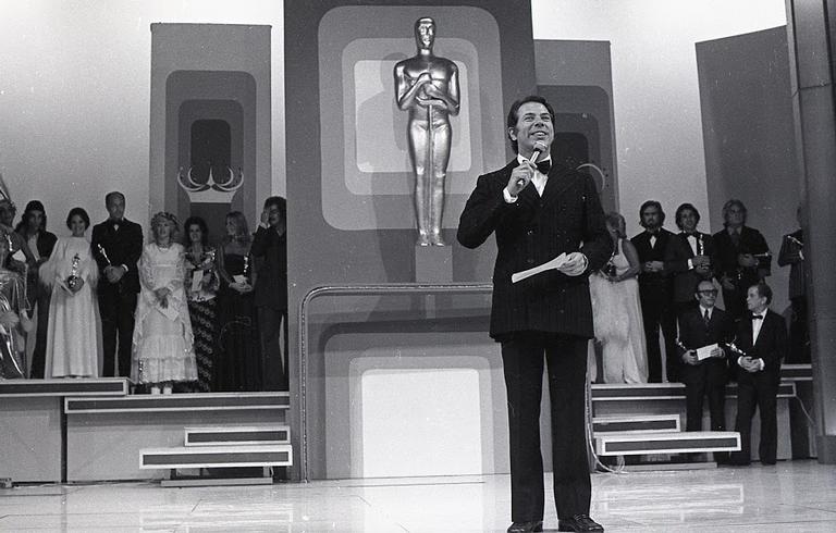 Silvio Santos apresentado o Troféu Imprensa em 1973 