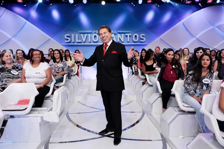 Silvio Santos apresentando o Programa Silvio Santos 