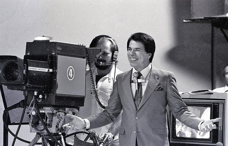 Silvio Santos nos bastidores do Namoro na TV em 1984