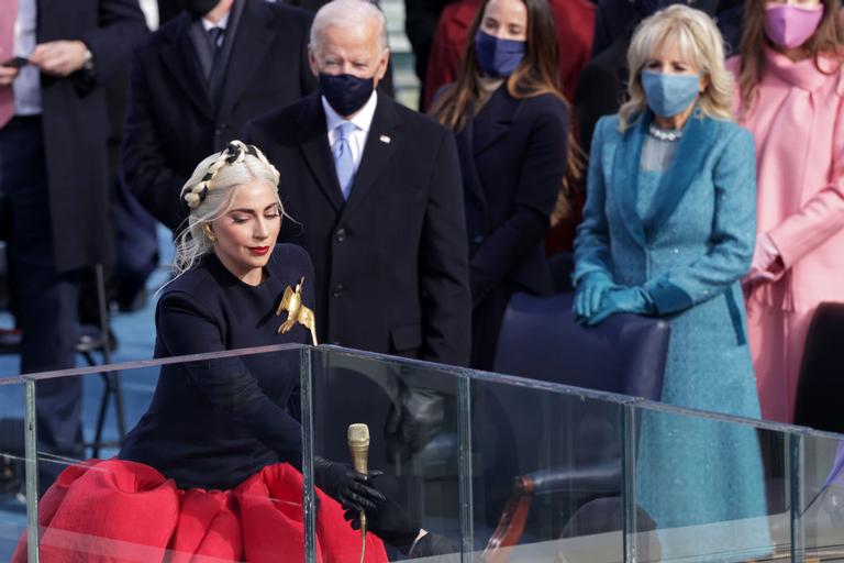 Lady Gaga se emociona na posse de Joe Biden